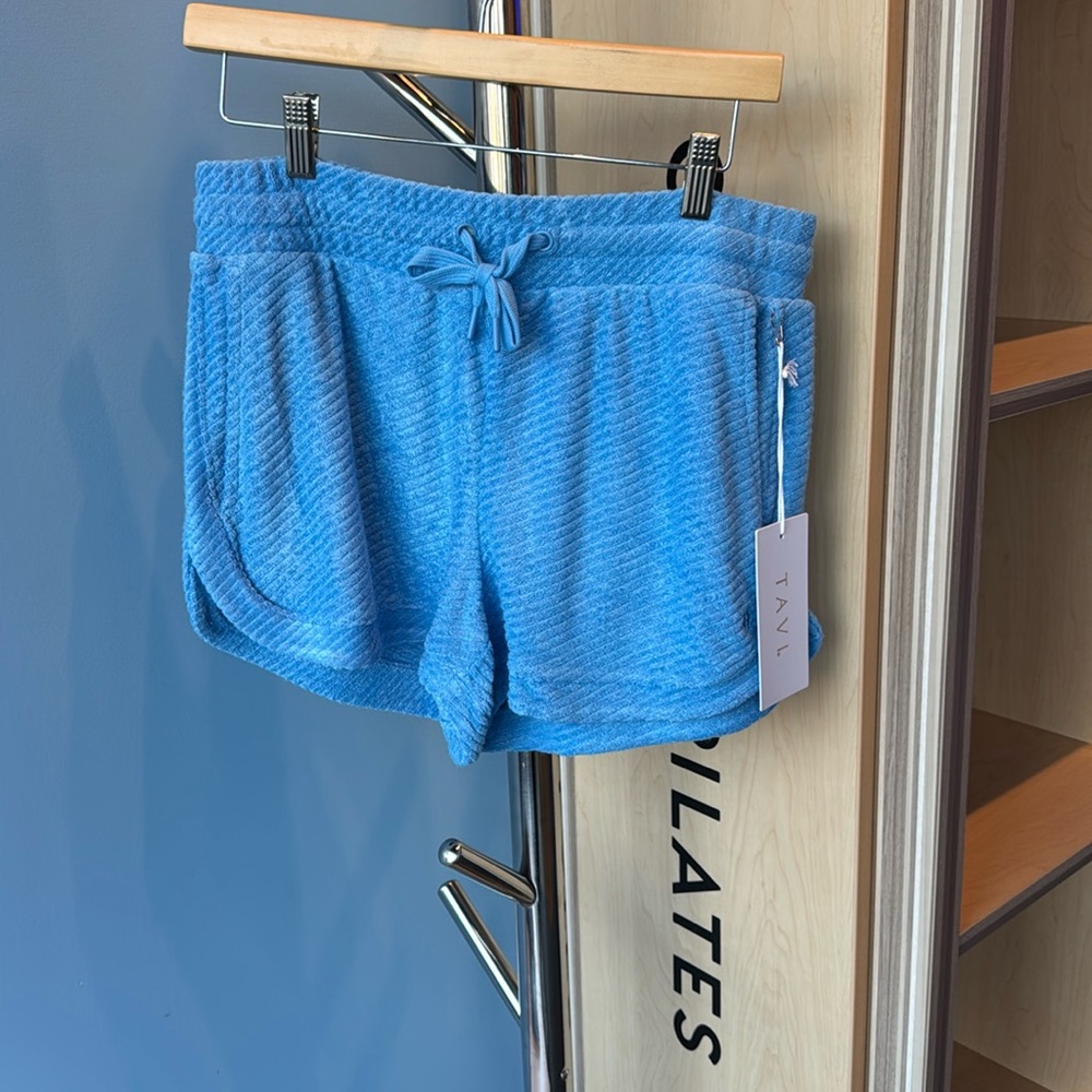 Tavi Noir easy crew Terri shorts blue NWT